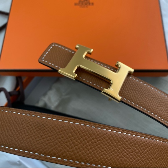 SOLD! 2024 NIB Hermes Constance 24 Belt in Noir/Gold with Gold HW - Picture 3 of 8